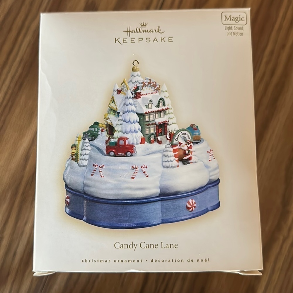 2007 New In box Hallmark Keepsake Candy Cane Lane Christmas Ornament